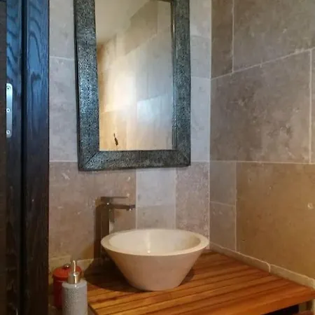 Jolie Avec Un Bel Exterieur Exposition Sud Βίλα Pézenas